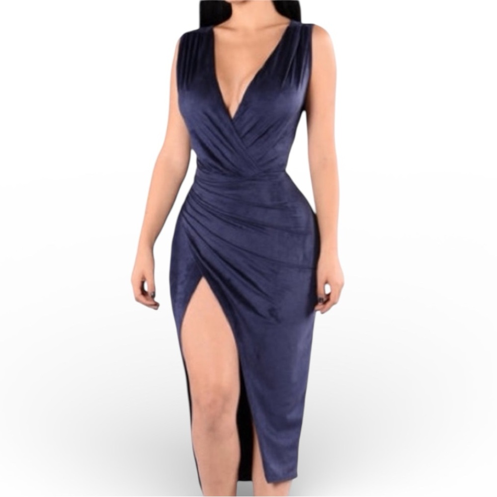 Fashion Nova Navy Blue Deep V Ruched Bodycon Midi Dress NWT XS